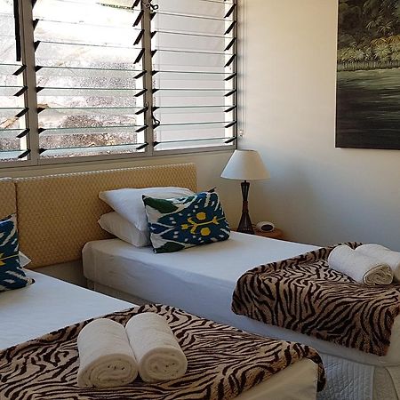 Appartamento Penthouse On Bright Point Nelly Bay Esterno foto