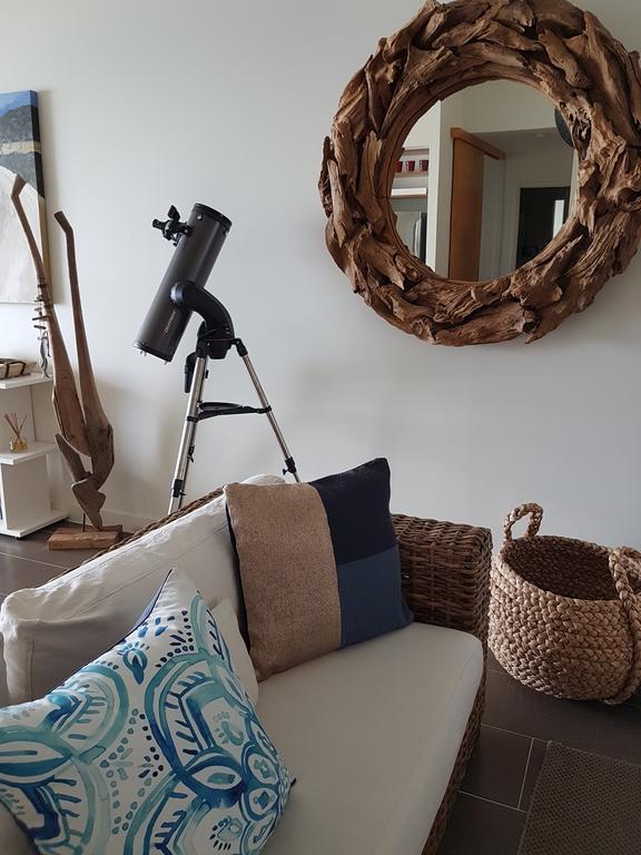 Appartamento Penthouse On Bright Point Nelly Bay Esterno foto